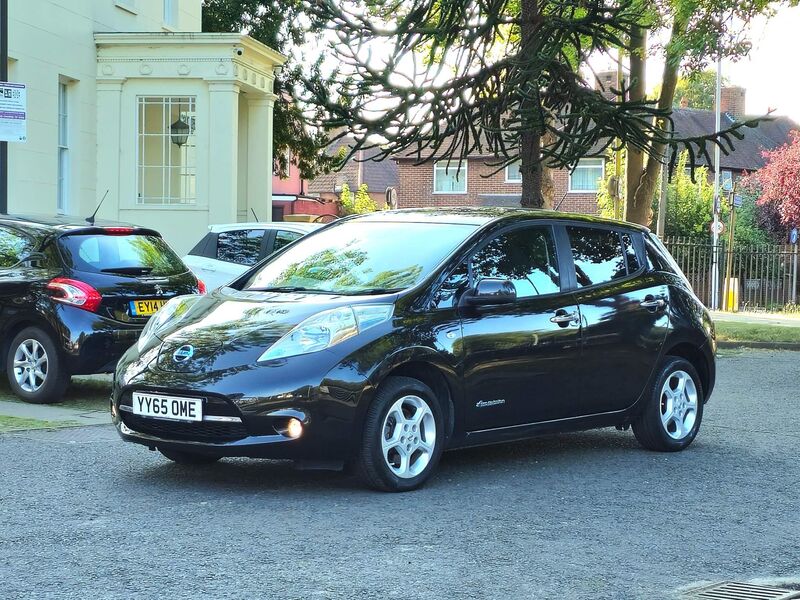 NISSAN LEAF