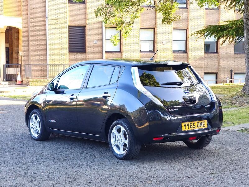 NISSAN LEAF