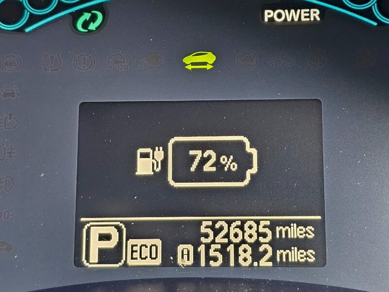 NISSAN LEAF