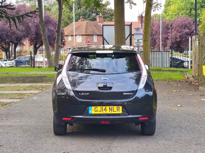 NISSAN LEAF