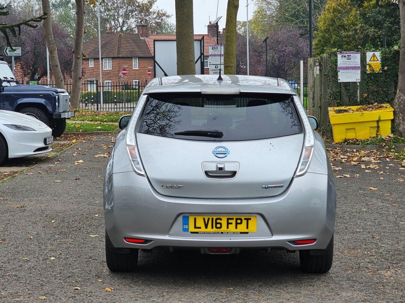 NISSAN LEAF