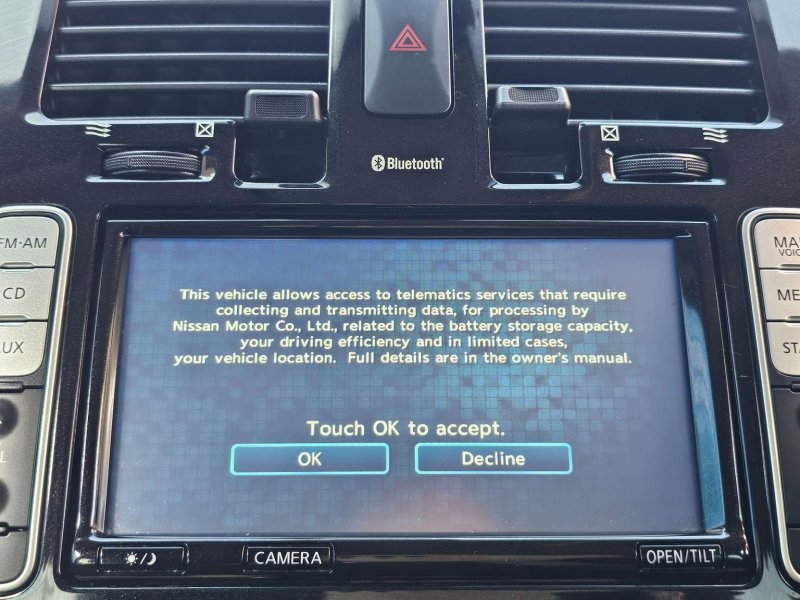 NISSAN LEAF