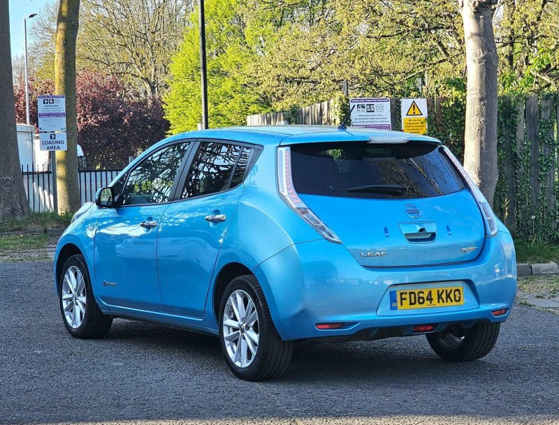 NISSAN LEAF
