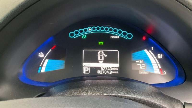 NISSAN LEAF