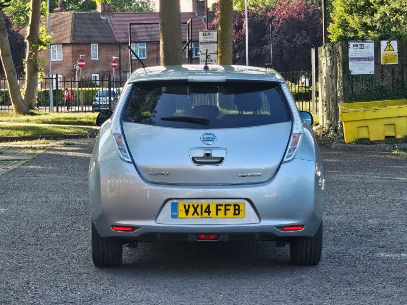 NISSAN LEAF